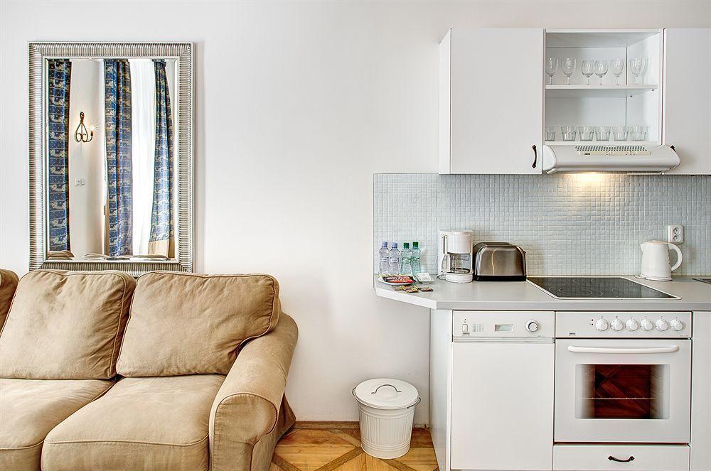 6 Continents Apartments By Adrez Praga Exterior foto